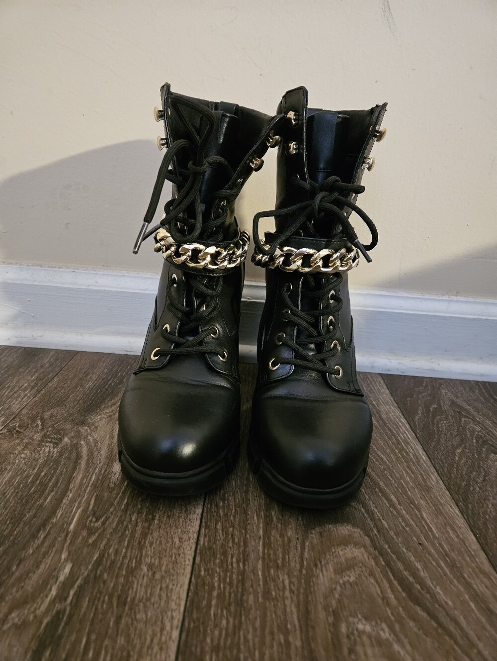 Nine West Women's Black Leather Lace-Up Boots with Gold Chain Accent, Size 8.5